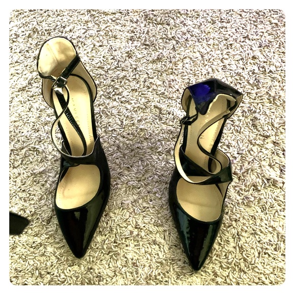 Patent leather pumps - Picture 1 of 4